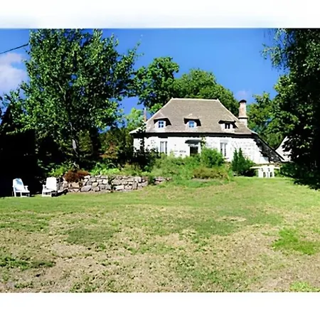 Maison Confortable Avec Vue Sur La Montagne A Le Fau Ferienhaus Le Fau (Cantal)