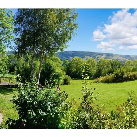 Maison Confortable Avec Vue Sur La Montagne A Le Fau * Le Fau (Cantal)